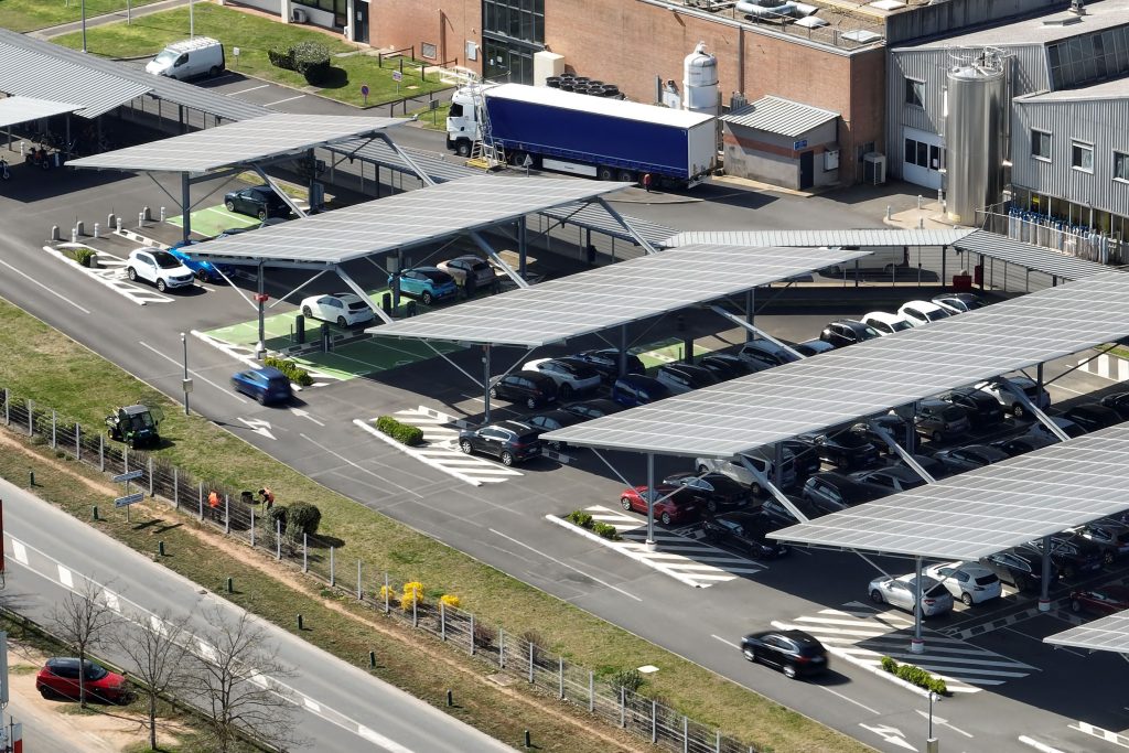 ソーラーカーポート