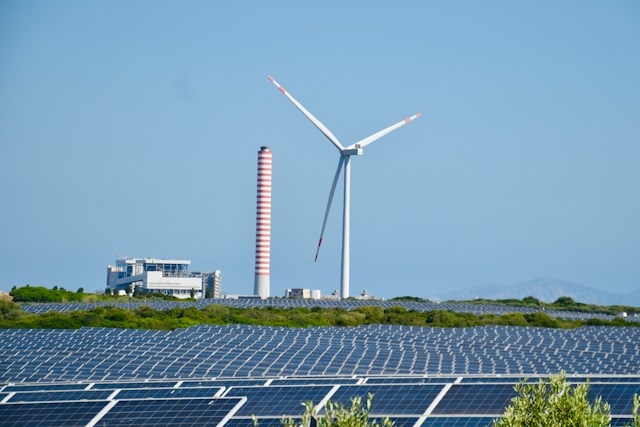 【2026年最新】日本の発電割合は？推移や今後の予測を円グラフで解説